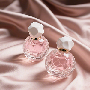 Botellas de pulverizador de niebla fina de Perfume de lujo de nuevo diseño, 30ml, 50ml, 100ml, botellas de Perfume de vidrio transparente, estilo clásico con tapa y spray - Product Image 3