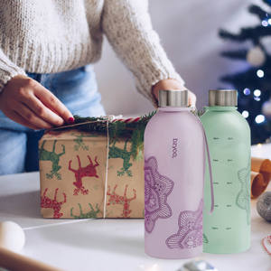 Diseño de botellas de agua de plástico resistente a roturas para adultos Botella de agua con marcador de tiempo púrpura de 32oz - Product Image 5