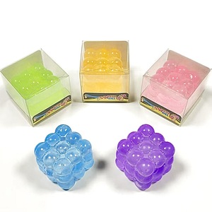 Bonbons de <span class=keywords><strong>malt</strong></span> ultra-minces en forme de cube, colorés, 5 cm, jouet de décompression à récupération lente - Product Image 1
