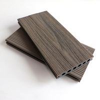 Plancher extérieur antidérapant imperméable de plancher de WPC de grain de bois échantillon gratuit pour l'installation de bricolage lisse contemporaine de jardin de patio