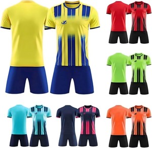 Sublimatie Custom Voetbalshirts Voetbaltenues Ademend Snel Droogend Materiaal voor Training Wedstrijd - Product Image 1