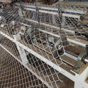 แผงรั้วตาข่ายเหล็กชุบสังกะสีขนาด 4x10 ฟุต พร้อมแผงประตู สำหรับความปลอดภัยในอเมริกาและเป็นรั้วชั่วคราว - Product Image 1