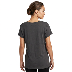 Camiseta de algodón gris de cuello redondo y manga corta para mujer al por mayor, con estampado de letras, ajuste holgado, ropa casual, de secado rápido y transpirable, 180g - Product Image 2