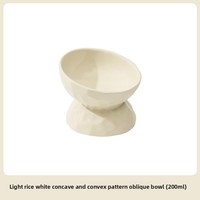 Vente en gros de bols pour animaux de compagnie en céramique inclinés et surélevés Xingmi Ceramics, faciles à nettoyer, résistants aux hautes températures, pour chat et chien