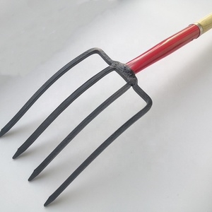 Fourche de jardinage en acier au carbone Offre Spéciale <span class=keywords><strong>à</strong></span> <span class=keywords><strong>4</strong></span> broches pour le creusement agricole et agricole en Amérique du Sud - Product Image 5