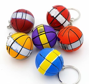 Llavero <span class=keywords><strong>de</strong></span> Baloncesto en Miniatura 3D con Logotipo Estampado en Caliente, <span class=keywords><strong>de</strong></span> Goma y Cuero PU, para Clubes Deportivos - Product Image 1