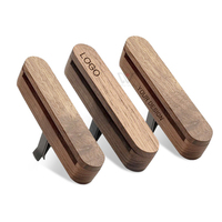 Accessoires d'intérieur de parfum de voiture de vente chaude Clip Accessoires de pièces d'auto Parfum de luxe Clip-on Vent Diffuse pour évent de voiture