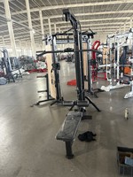 Équipement de fitness commercial en acier Lat Pulldown et machine à rangée basse avec fonctionnalités réglables pour l'entraînement du dos et de la poitrine