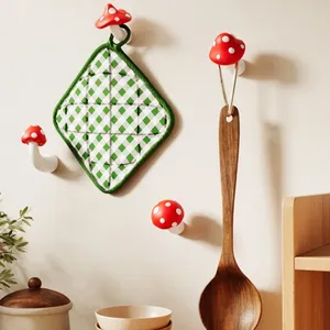 Gancho de pared creativo con forma de hongo rojo para sombrillas y sombreros, estante de almacenamiento tridimensional con diseño artístico, decoración para la parte trasera de la puerta. - Product Image 3