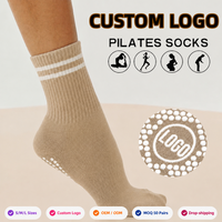 Chaussettes de Pilates personnalisées antidérapantes avec logo, chaussettes de yoga antidérapantes en gros pour femmes Meias