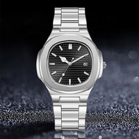 Nouvel ensemble de montre à quartz carrée en alliage 4 pièces LP62 pour homme, étanche, avec collier croix, bracelet et bague – Cadeau sélectionné