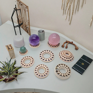Mini soporte de esfera de madera estilo Feng Shui, estante de exhibición pulido para artesanías de madera de cristal de tamaño pequeño, cajas de madera, carteles de pared - Product Image 4