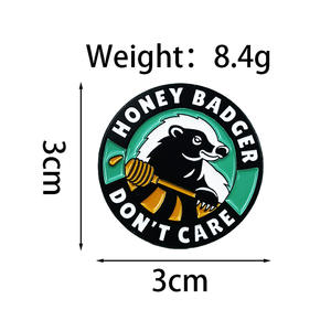 Broche ronde en alliage, motif Marmotte des montagnes cool de dessin animé, finition émaillée, pour décoration de sac à dos, badge animal avec inscription en anglais - Product Image 6