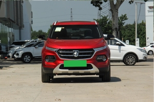 Baojun 510 SUV edisi mewah 1,5l Manual bensin bensin mobil bekas R20 ukuran ban dalam mobil bekas Tiongkok