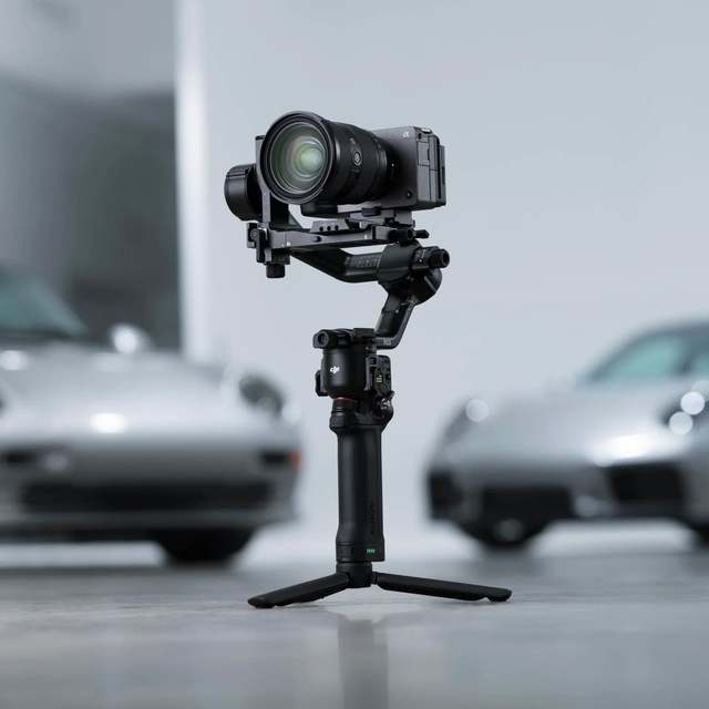 RS 5 Handheld Camera Gimbal Stabilizer for Indoor Studio Outdoor Filming and Video Workflow Setup Use