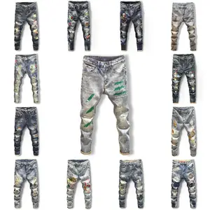 Nuovo Design Hip Hop personalizzato Patchwork impilati pantaloni della tuta svasati Plus Size pantaloni Skinny strappati lavati da uomo Denim Jeans uomo
