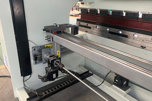 13% de réduction Presse plieuse CNC DA66 125T 3200MM de qualité supérieure avec assistance technique professionnelle - Product Image 6