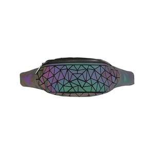 Sac banane de sport personnalisé avec couleur et logo - Product Image 2