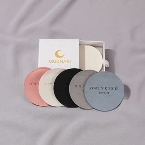 Bolsa de Joyería Redonda de Microfibra de Lujo con Logotipo Personalizado, Bolsa de Regalo para Anillos, Aretes, Collares y Joyería - Product Image 1