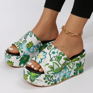 Summer Collection Large Size Women's Round <b>Head</b> Wedge Slippers Sandals Classic One-Line Embroidery Platform Heeled <b>Style</b> - Product Image 3