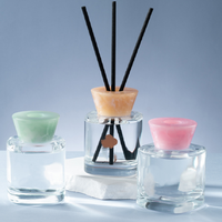 Diffuseur de parfum en forme géométrique minimaliste nordique, série d'huiles parfumées variées, parfum d'ambiance de luxe pour villa et appartement