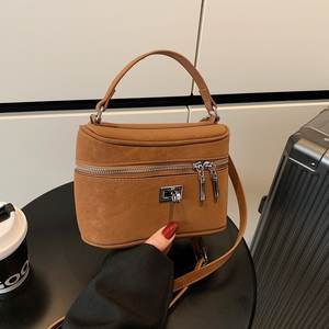 Sac à bandoulière carré élégant et de haute qualité pour femmes, polyvalent et élégant, avec chaîne, sacs à bandoulière pour femmes pour le travail - Product Image 2