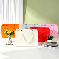 Sac à main imperméable en gros avec logo personnalisé estampé à chaud or/argent, sac de courses réutilisable pour boutique, entreprise, coffret cadeau de vacances