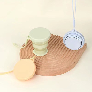 Gobelet pliable en silicone de qualité alimentaire réutilisable, anti-fuite, sans BPA, portable, pour les voyages en plein air et les sports - Product Image 3