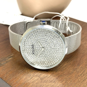Montre-bracelet à quartz luxueuse pour fille avec cadran orné de cristaux sans aucune indication et affichage à double aiguille - Product Image 2