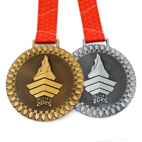Médaille en métal plaqué or personnalisée, fabrication OEM ODM directe d'usine, gravure personnalisée, créez votre propre médaille commémorative pour cérémonie