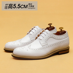 Chaussures rehaussantes invisibles pour le marié en cuir blanc. Chaussures richelieu formelles d'affaires en cuir véritable pour hommes. - Product Image 4