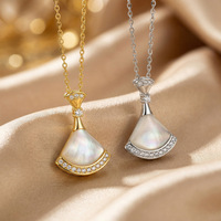Collier tendance en cuivre plaqué or incrusté de zircon, style niche de luxe léger, polyvalent, élégant et simple pour femme