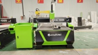 Machine de gravure CNC pour portes en bois, broche unique, système de contrôle NC Studio, prix compétitif
