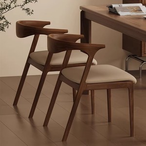 <span class=keywords><strong>Chaise</strong></span> de salle à manger moderne <span class=keywords><strong>en</strong></span> <span class=keywords><strong>bois</strong></span> massif <span class=keywords><strong>avec</strong></span> design stable et accoudoirs de qualité supérieure pour appartement et villa - Product Image 2