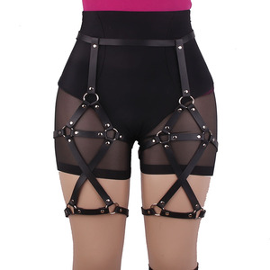 Giarrettiera <span class=keywords><strong>Sexy</strong></span> da <span class=keywords><strong>Donna</strong></span> in Pelle Goth Regolabile Nera a Croce Bretella Outfit Erotico da Rave Cintura in Vita Lingerie Giarrettiera da Coscia - Product Image 5