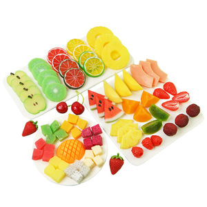 Fausses tranches de fruits fausses <span class=keywords><strong>cerises</strong></span> pour la décoration photographiées avec des accessoires de fruits modèles de tranches de fruits haute fidélité - Product Image 1