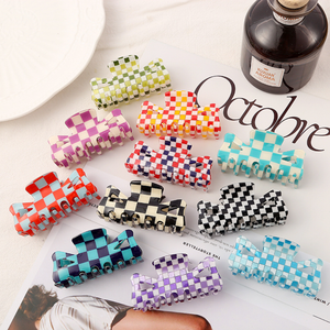 Fermaglio <span class=keywords><strong>a</strong></span> Forma di Artiglio per Bambini Ume OEM |   Materiale in PVC Acetato + Certificato CE |   Acconciatura Rapida in Un Secondo con Motivo <span class=keywords><strong>a</strong></span> Scacchi |   Quotidiano - Product Image 1