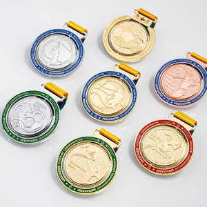 Medallas Deportivas de Metal Personalizadas de Alta Calidad para Triatlón con Cintas Grabadas e Impresas con Logotipos Personalizados - Product Image 1