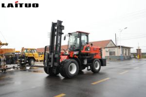 Montacargas Todoterreno de Alta Calidad de 7 Toneladas y 8 Toneladas, Montacargas para Granja, Montacargas Todoterreno con Tracción en las Ruedas para Almacén - Product Image 3