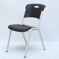 Chaise d'entraînement empilable en plastique PP pour l'école et les salles de conférence – Vente en gros