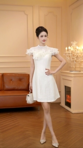 9317 Vestido de Fiesta Elegante y Casual de Lujo, Blanco, con Hombros Descubiertos, Malla Tejida, Volantes, Cintura Alta, Minifalda, para <span class=keywords><strong>Citas</strong></span>, Banquetes y Fiestas - Product Image 2