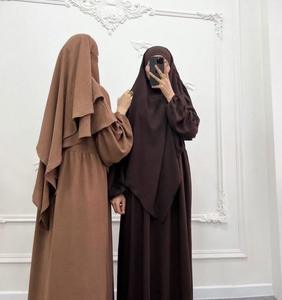 R-353 उच्च गुणवत्ता वाले 2-परत खिमर क्रेपे जैज़ महिलाओं की अबाया कपास की गंध के लिए हिजाब के साथ इस्लामिक पोशाक - Product Image 1