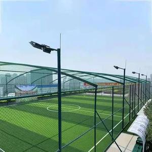 Clôture de terrain de football extérieur en treillis métallique grillagé, vente directe du fabricant, clôture pour terrains de sport et de basketball - Product Image 1