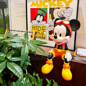 Maglioncino <span class=keywords><strong>di</strong></span> abbigliamento <span class=keywords><strong>di</strong></span> marea con grande scultura <span class=keywords><strong>di</strong></span> Mickey Minnie, decorazione per interni in resina colorata - Product Image 4