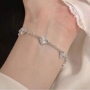 Bracelet fin en argent sterling S925 avec breloque multi-cœurs, bijou de main délicat et simple, idéal pour les femmes, pour le quotidien, les déplacements ou comme cadeau d'anniversaire - Product Image 2