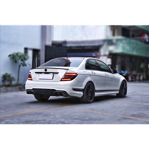 Pare-chocs avant et arrière avec calandre, phares, capot, jupes latérales pour Mercedes Benz W204 <span class=keywords><strong>année</strong></span> 2008-2014 mise à niveau vers C63 AMG kit de carrosserie - Product Image 5