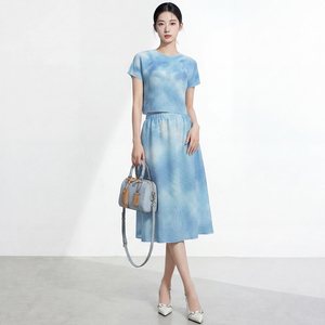 Korean Women's Casual Short Sleeve Pleated Top with Knee Length Skirt <b>Set</b> O-Neck Elegant Solid Color Breathable Eco-Friendly - Product Image 2