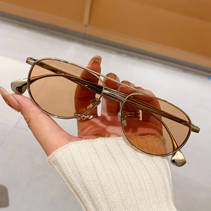 Oval <b>Small</b> <b>Frame</b> <b>Sunglasses</b> Metal UV400 Protection Unisex For Outings Cycling Driving Parties - Product Image 1