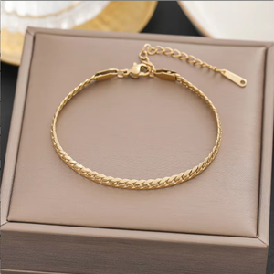 Pulseras de Cadena de Serpiente de Acero Inoxidable con Baño de Oro PVD de 18K |   Diseños Ajustables de Una y Dos Capas |   Joyería de Moda Resistente al Agua - Product Image 6
