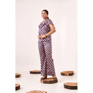 Ensemble coordonné géométrique imprimé pour femme, ensemble coordonné élégant, tenue deux pièces avec motif moderne, look tendance, coupe confortable - Product Image 2